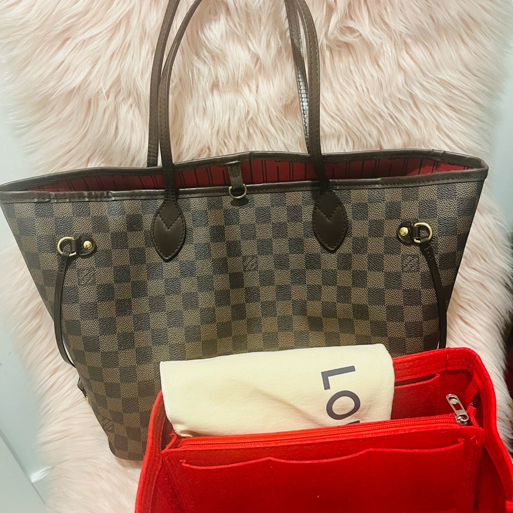 SOLD‼️Authentic Louis Vuitton neverful MM